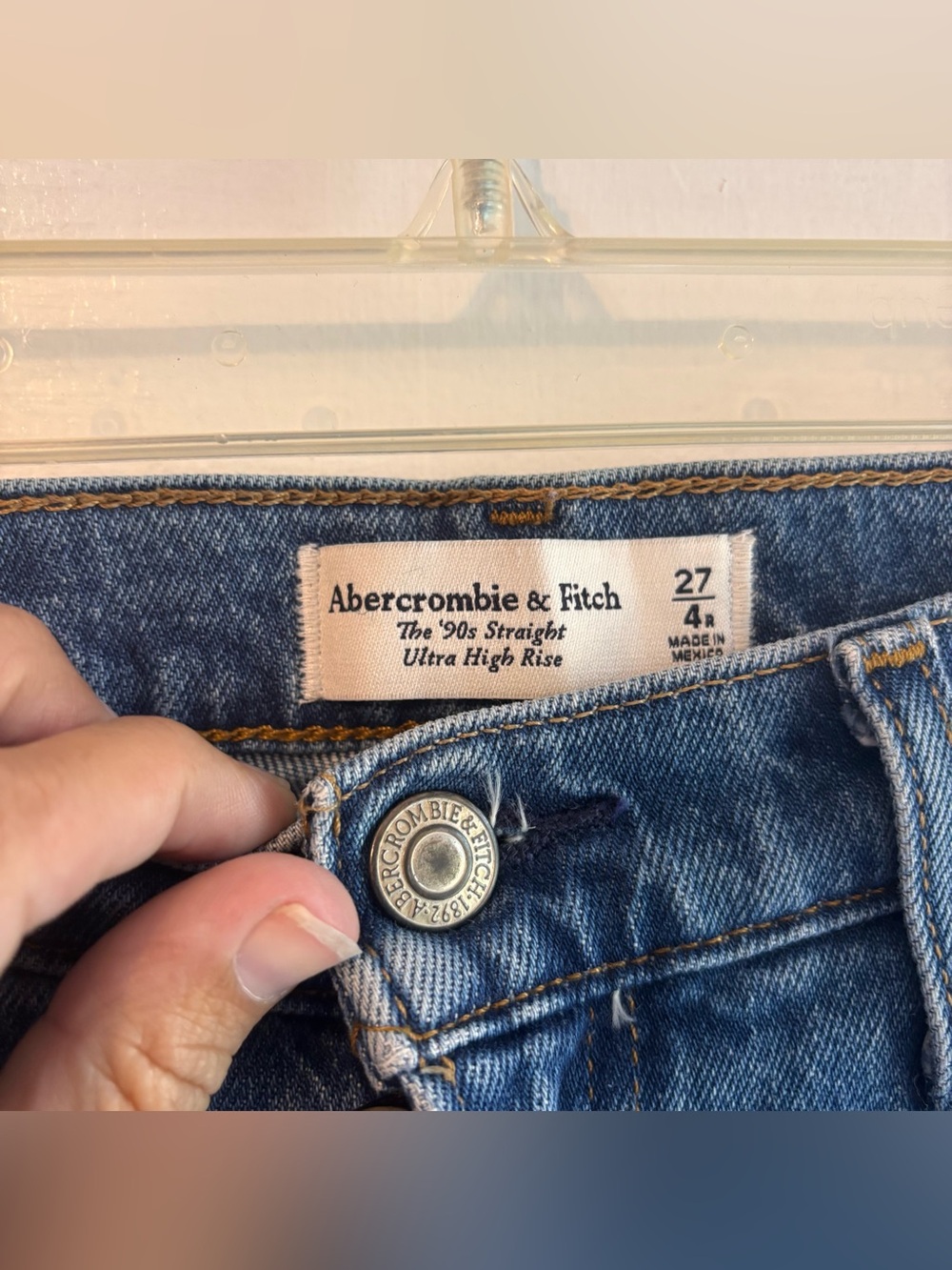 Abercrombie & Fitch The '90s Straight Ultra High Rise Jeans Size 27 Distressed - Picture 3 of 8